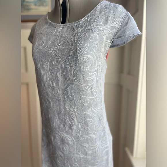 Italian Linen Blue Embroidered Dress Size Medium - Picture 8 of 9